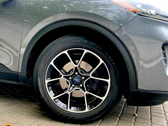 Серый Форд Эскейп, объемом двигателя 1.5 л и пробегом 90 тыс. км за 19000 $, фото 2 на Automoto.ua