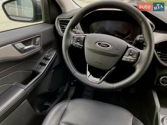 Серый Форд Эскейп, объемом двигателя 1.5 л и пробегом 20 тыс. км за 19999 $, фото 8 на Automoto.ua