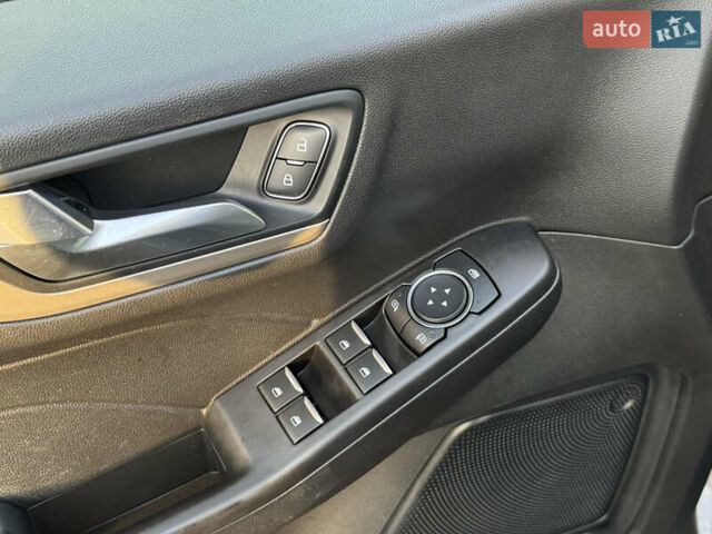 Серый Форд Эскейп, объемом двигателя 1.5 л и пробегом 154 тыс. км за 16399 $, фото 10 на Automoto.ua