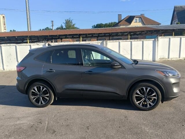 Серый Форд Эскейп, объемом двигателя 2 л и пробегом 110 тыс. км за 19000 $, фото 4 на Automoto.ua