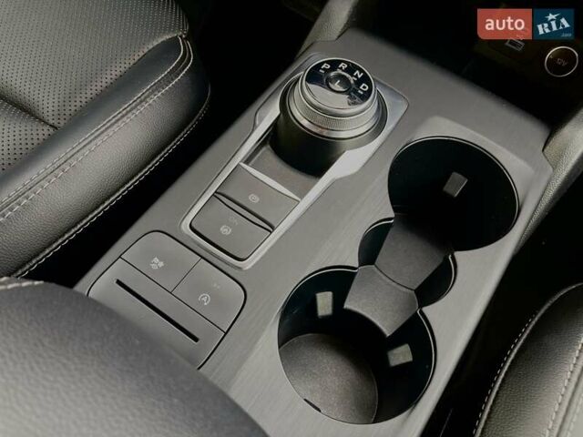 Серый Форд Эскейп, объемом двигателя 1.5 л и пробегом 20 тыс. км за 19999 $, фото 22 на Automoto.ua