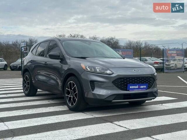 Сірий Форд Ескейп, об'ємом двигуна 1.5 л та пробігом 93 тис. км за 18700 $, фото 2 на Automoto.ua
