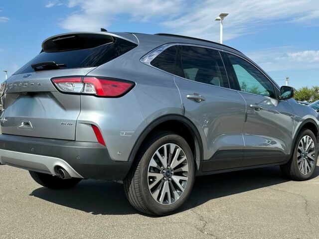 Сірий Форд Ескейп, об'ємом двигуна 2 л та пробігом 28 тис. км за 11000 $, фото 3 на Automoto.ua