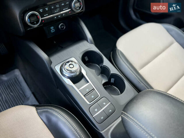 Серый Форд Эскейп, объемом двигателя 2.5 л и пробегом 52 тыс. км за 27900 $, фото 33 на Automoto.ua