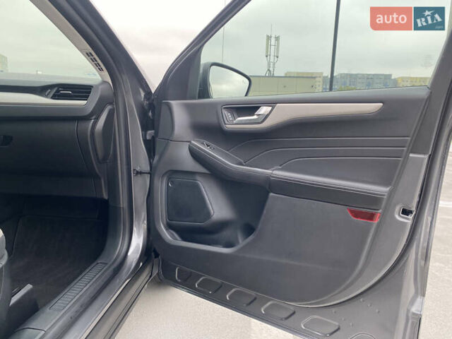 Серый Форд Эскейп, объемом двигателя 2.49 л и пробегом 61 тыс. км за 29000 $, фото 22 на Automoto.ua