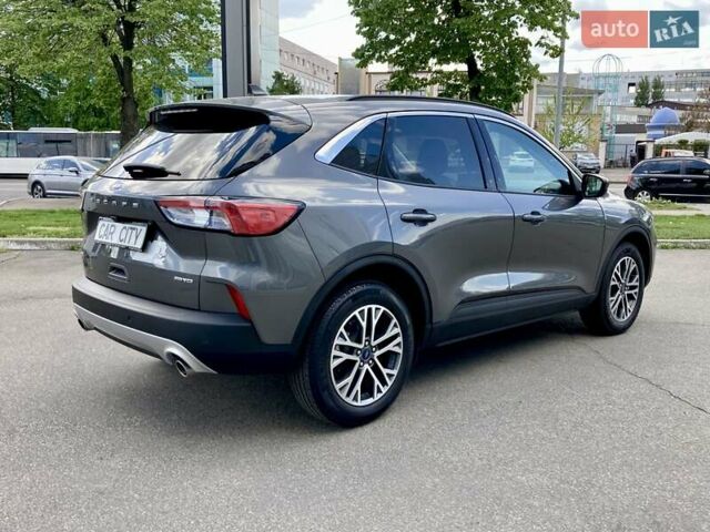 Серый Форд Эскейп, объемом двигателя 1.5 л и пробегом 20 тыс. км за 19999 $, фото 5 на Automoto.ua