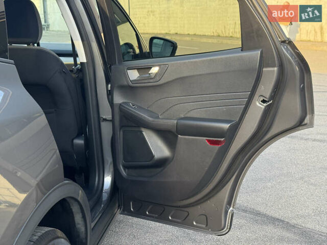 Серый Форд Эскейп, объемом двигателя 1.5 л и пробегом 154 тыс. км за 16399 $, фото 25 на Automoto.ua