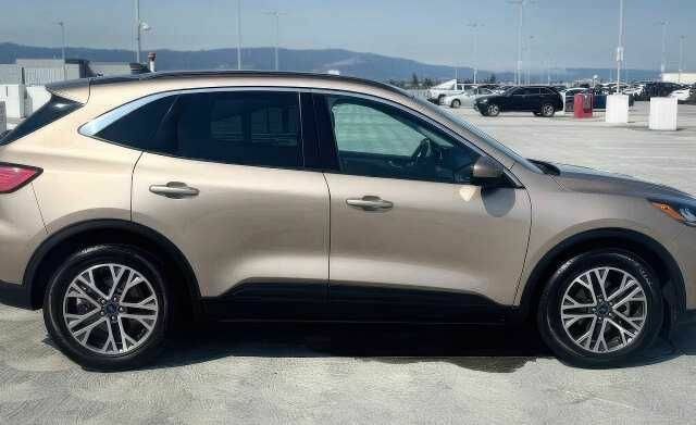 Серый Форд Эскейп, объемом двигателя 2.5 л и пробегом 45 тыс. км за 5500 $, фото 8 на Automoto.ua