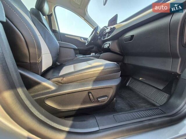 Серый Форд Эскейп, объемом двигателя 2.5 л и пробегом 66 тыс. км за 21900 $, фото 58 на Automoto.ua