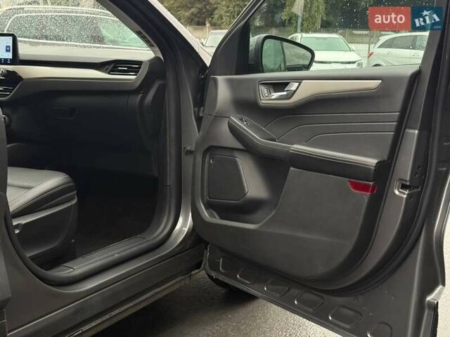 Сірий Форд Ескейп, об'ємом двигуна 2.5 л та пробігом 80 тис. км за 20999 $, фото 52 на Automoto.ua