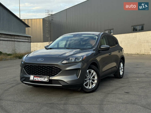 Серый Форд Эскейп, объемом двигателя 1.5 л и пробегом 154 тыс. км за 16399 $, фото 2 на Automoto.ua