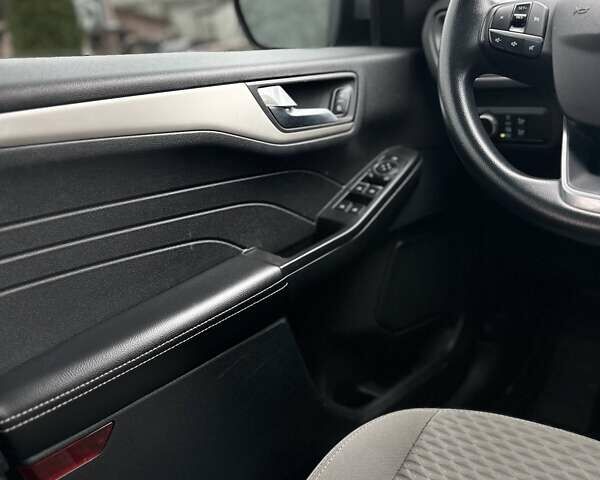 Серый Форд Эскейп, объемом двигателя 1.5 л и пробегом 99 тыс. км за 17800 $, фото 9 на Automoto.ua