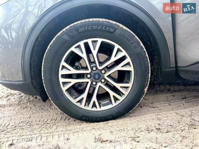 Серый Форд Эскейп, объемом двигателя 2.5 л и пробегом 215 тыс. км за 21000 $, фото 14 на Automoto.ua