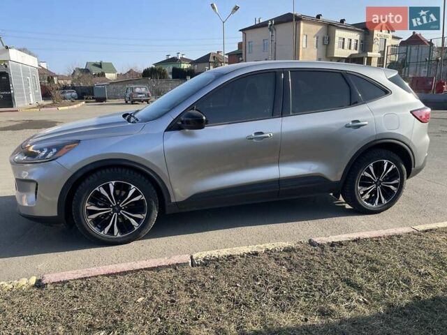 Сірий Форд Ескейп, об'ємом двигуна 1.5 л та пробігом 12 тис. км за 19500 $, фото 1 на Automoto.ua