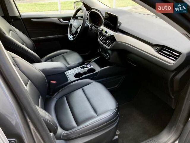 Серый Форд Эскейп, объемом двигателя 1.5 л и пробегом 20 тыс. км за 19999 $, фото 16 на Automoto.ua