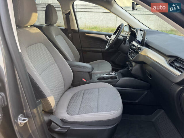 Серый Форд Эскейп, объемом двигателя 1.5 л и пробегом 154 тыс. км за 16399 $, фото 30 на Automoto.ua