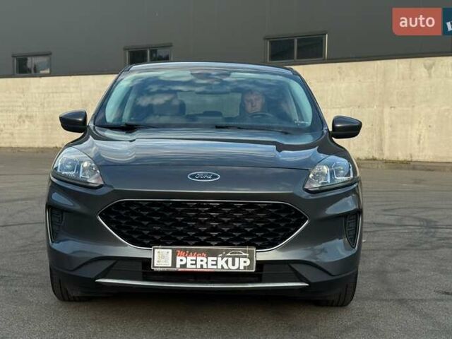 Серый Форд Эскейп, объемом двигателя 1.5 л и пробегом 154 тыс. км за 16399 $, фото 1 на Automoto.ua