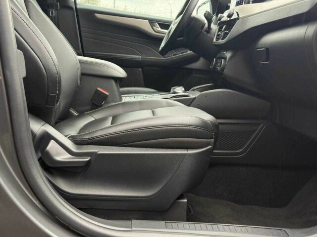 Серый Форд Эскейп, объемом двигателя 2.5 л и пробегом 80 тыс. км за 21900 $, фото 18 на Automoto.ua