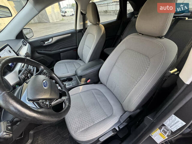 Серый Форд Эскейп, объемом двигателя 1.5 л и пробегом 154 тыс. км за 16399 $, фото 12 на Automoto.ua