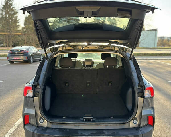 Серый Форд Эскейп, объемом двигателя 2.49 л и пробегом 72 тыс. км за 22000 $, фото 7 на Automoto.ua