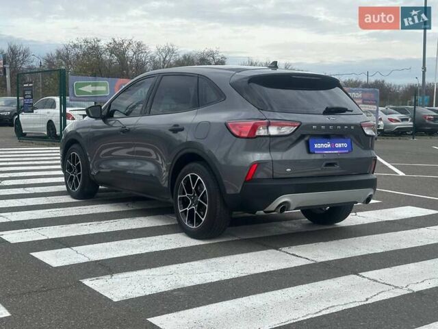 Сірий Форд Ескейп, об'ємом двигуна 1.5 л та пробігом 93 тис. км за 18700 $, фото 6 на Automoto.ua