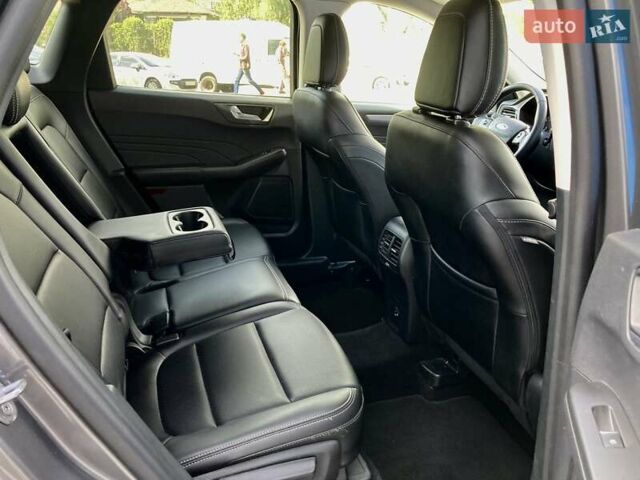 Серый Форд Эскейп, объемом двигателя 1.5 л и пробегом 20 тыс. км за 19999 $, фото 18 на Automoto.ua