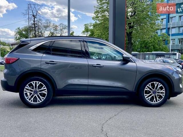 Серый Форд Эскейп, объемом двигателя 1.5 л и пробегом 20 тыс. км за 19999 $, фото 7 на Automoto.ua