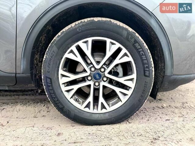 Серый Форд Эскейп, объемом двигателя 2.5 л и пробегом 215 тыс. км за 21000 $, фото 10 на Automoto.ua