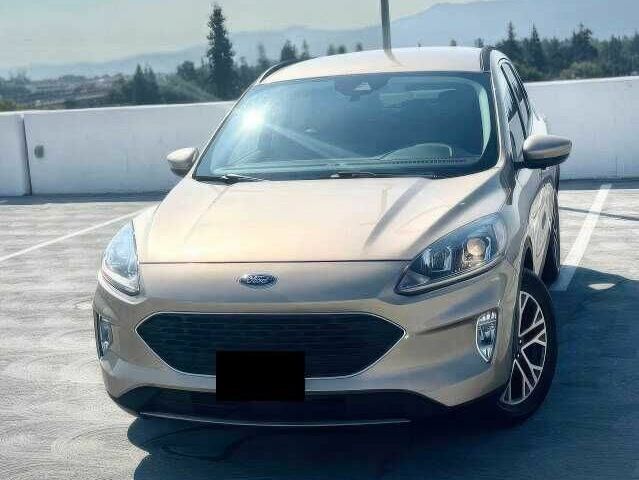 Серый Форд Эскейп, объемом двигателя 2.5 л и пробегом 45 тыс. км за 5500 $, фото 3 на Automoto.ua