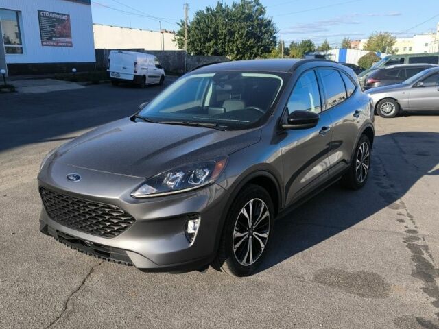 Серый Форд Эскейп, объемом двигателя 2 л и пробегом 110 тыс. км за 19000 $, фото 1 на Automoto.ua