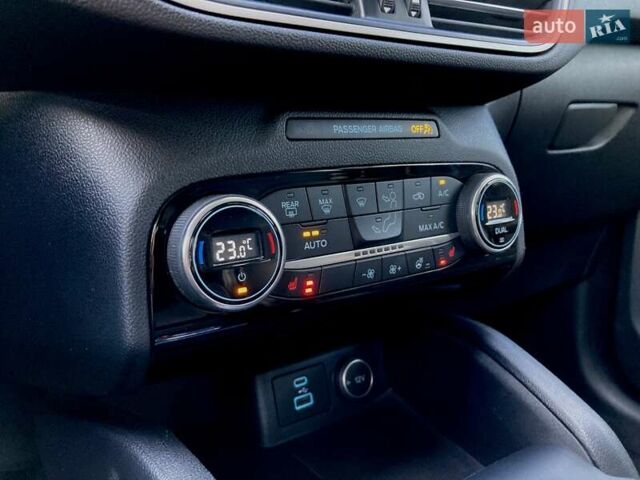 Серый Форд Эскейп, объемом двигателя 1.5 л и пробегом 20 тыс. км за 19999 $, фото 21 на Automoto.ua