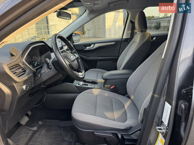 Серый Форд Эскейп, объемом двигателя 1.5 л и пробегом 154 тыс. км за 16399 $, фото 11 на Automoto.ua