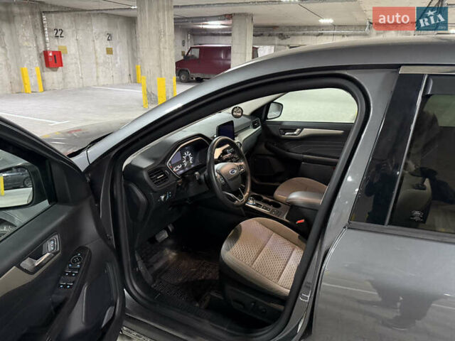 Серый Форд Эскейп, объемом двигателя 1.5 л и пробегом 139 тыс. км за 14200 $, фото 25 на Automoto.ua