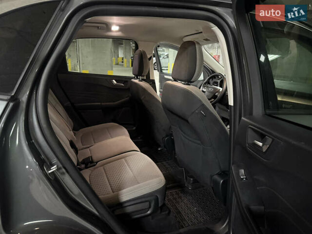 Серый Форд Эскейп, объемом двигателя 1.5 л и пробегом 139 тыс. км за 14200 $, фото 29 на Automoto.ua