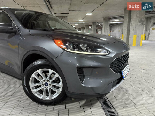 Серый Форд Эскейп, объемом двигателя 1.5 л и пробегом 139 тыс. км за 14200 $, фото 2 на Automoto.ua
