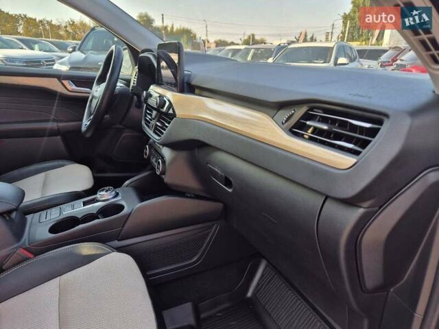 Серый Форд Эскейп, объемом двигателя 2.5 л и пробегом 66 тыс. км за 21900 $, фото 61 на Automoto.ua