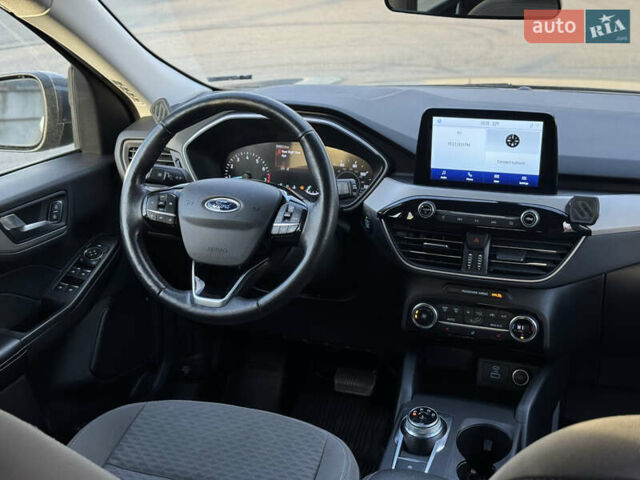 Серый Форд Эскейп, объемом двигателя 1.5 л и пробегом 154 тыс. км за 16399 $, фото 32 на Automoto.ua