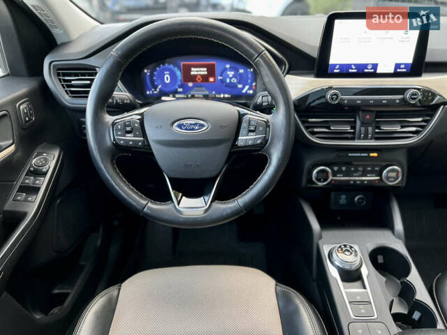 Серый Форд Эскейп, объемом двигателя 2.5 л и пробегом 52 тыс. км за 27900 $, фото 9 на Automoto.ua