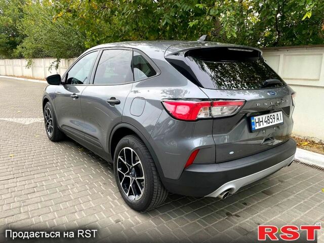Серый Форд Эскейп, объемом двигателя 1.5 л и пробегом 90 тыс. км за 19000 $, фото 4 на Automoto.ua