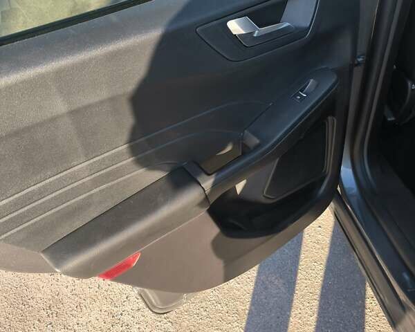 Форд Ескейп 2021 у Сумах на Automoto.ua Сірий Форд Ескейп, об'ємом двигуна 2 л та пробігом 97 тис. км за 19000 $, фото 9 на Automoto.ua