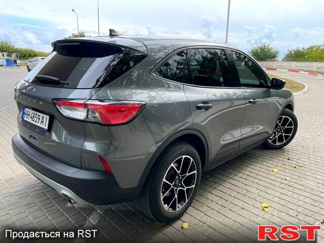 Серый Форд Эскейп, объемом двигателя 1.5 л и пробегом 90 тыс. км за 19000 $, фото 3 на Automoto.ua