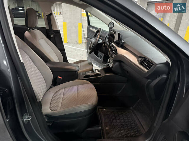 Серый Форд Эскейп, объемом двигателя 1.5 л и пробегом 139 тыс. км за 14200 $, фото 33 на Automoto.ua