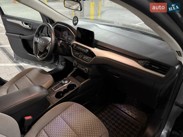 Серый Форд Эскейп, объемом двигателя 1.5 л и пробегом 139 тыс. км за 14200 $, фото 32 на Automoto.ua