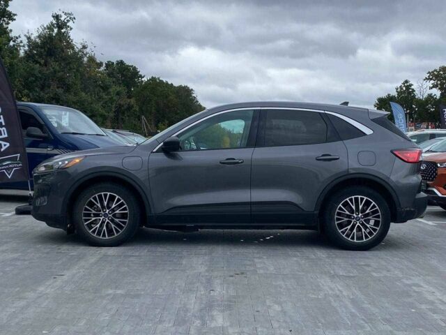 Серый Форд Эскейп, объемом двигателя 2.5 л и пробегом 136 тыс. км за 23290 $, фото 4 на Automoto.ua