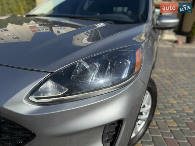 Серый Форд Эскейп, объемом двигателя 2.5 л и пробегом 3 тыс. км за 22900 $, фото 2 на Automoto.ua