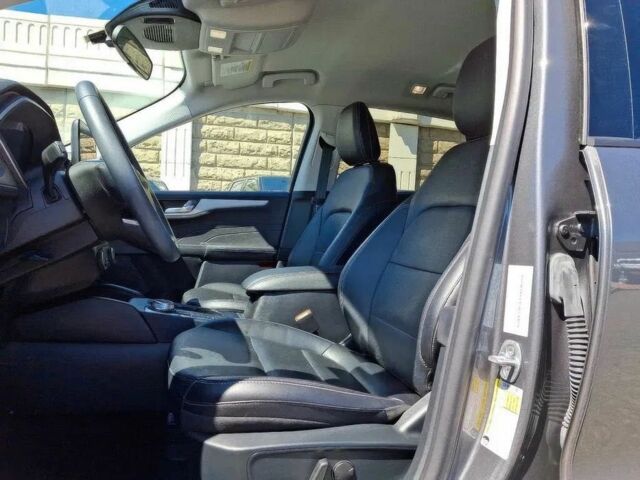 Серый Форд Эскейп, объемом двигателя 0 л и пробегом 25 тыс. км за 17900 $, фото 6 на Automoto.ua