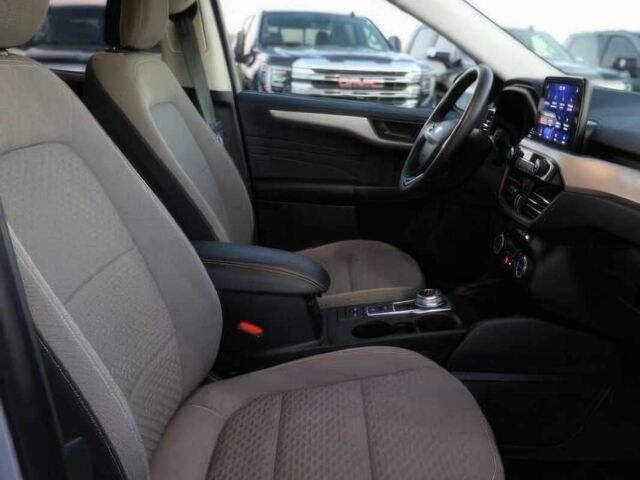 Сірий Форд Ескейп, об'ємом двигуна 1.5 л та пробігом 23 тис. км за 12900 $, фото 9 на Automoto.ua