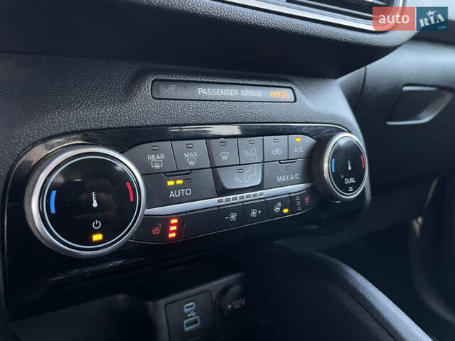 Серый Форд Эскейп, объемом двигателя 2 л и пробегом 99 тыс. км за 18900 $, фото 17 на Automoto.ua