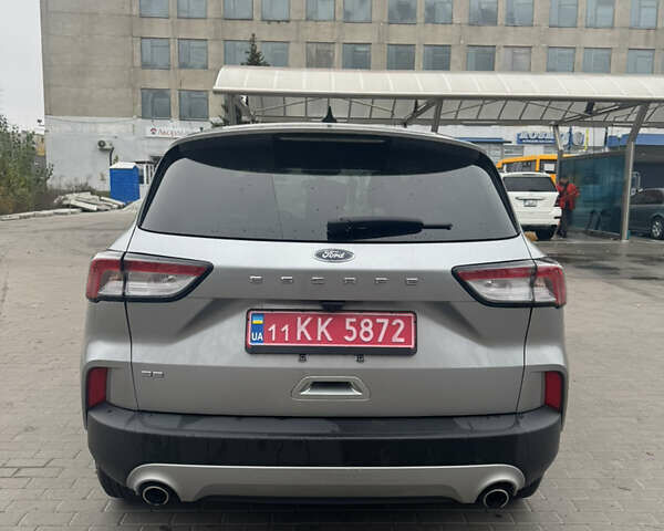 Сірий Форд Ескейп, об'ємом двигуна 1.5 л та пробігом 39 тис. км за 22000 $, фото 3 на Automoto.ua