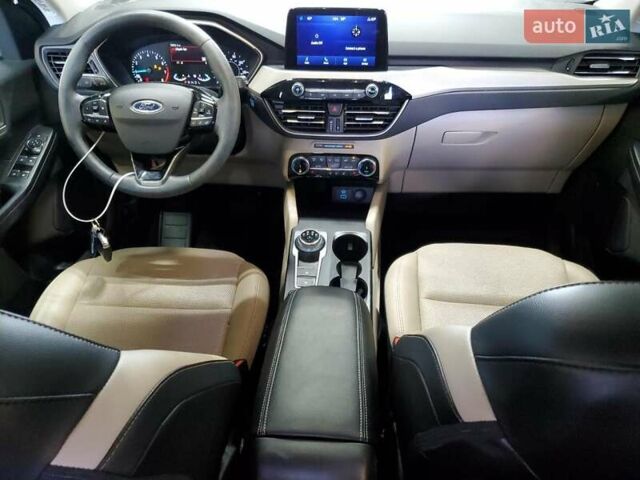 Серый Форд Эскейп, объемом двигателя 0 л и пробегом 32 тыс. км за 9396 $, фото 7 на Automoto.ua